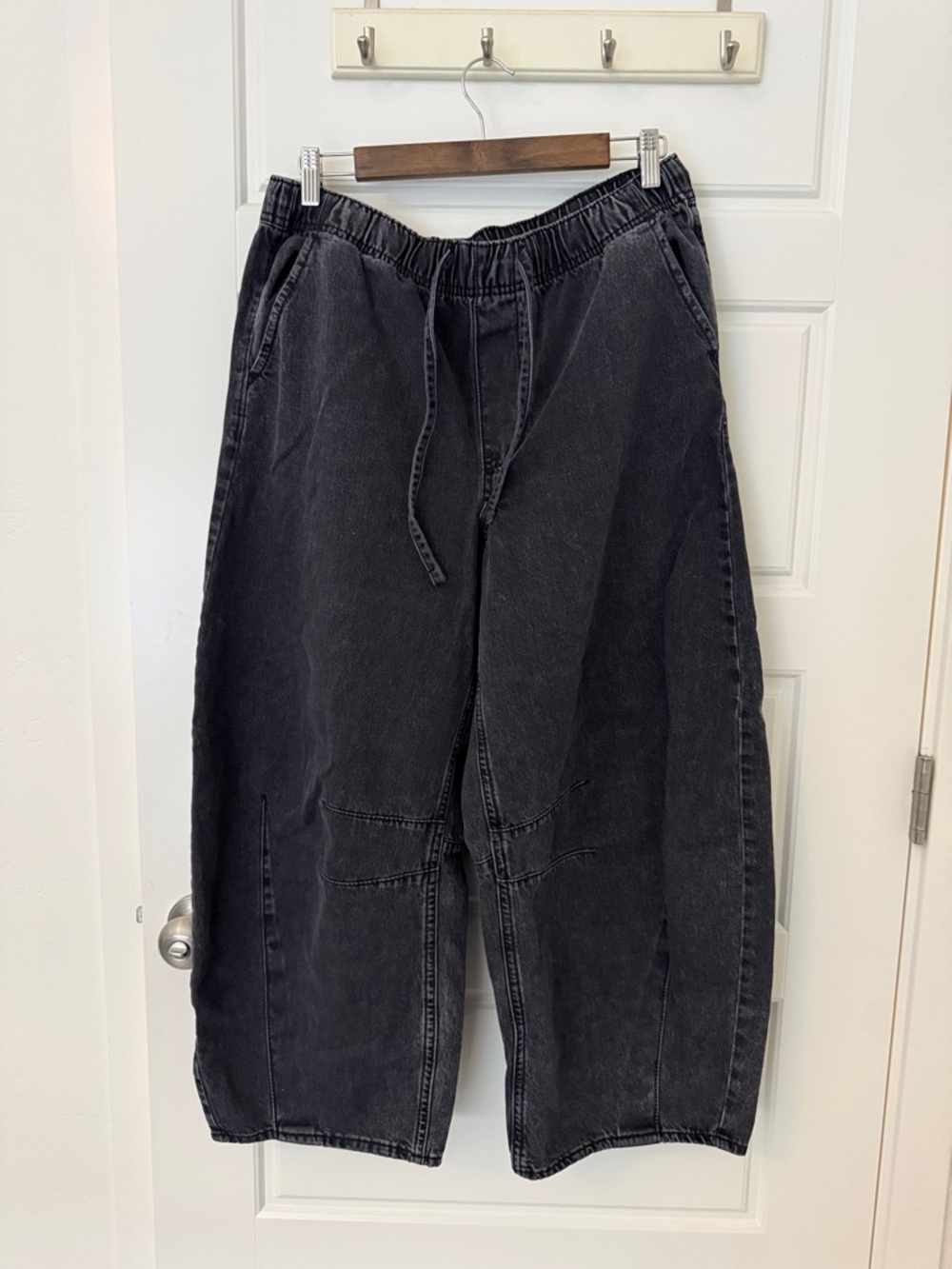 Old Navy Barrel Leg Black Washed Drawstring Jeans